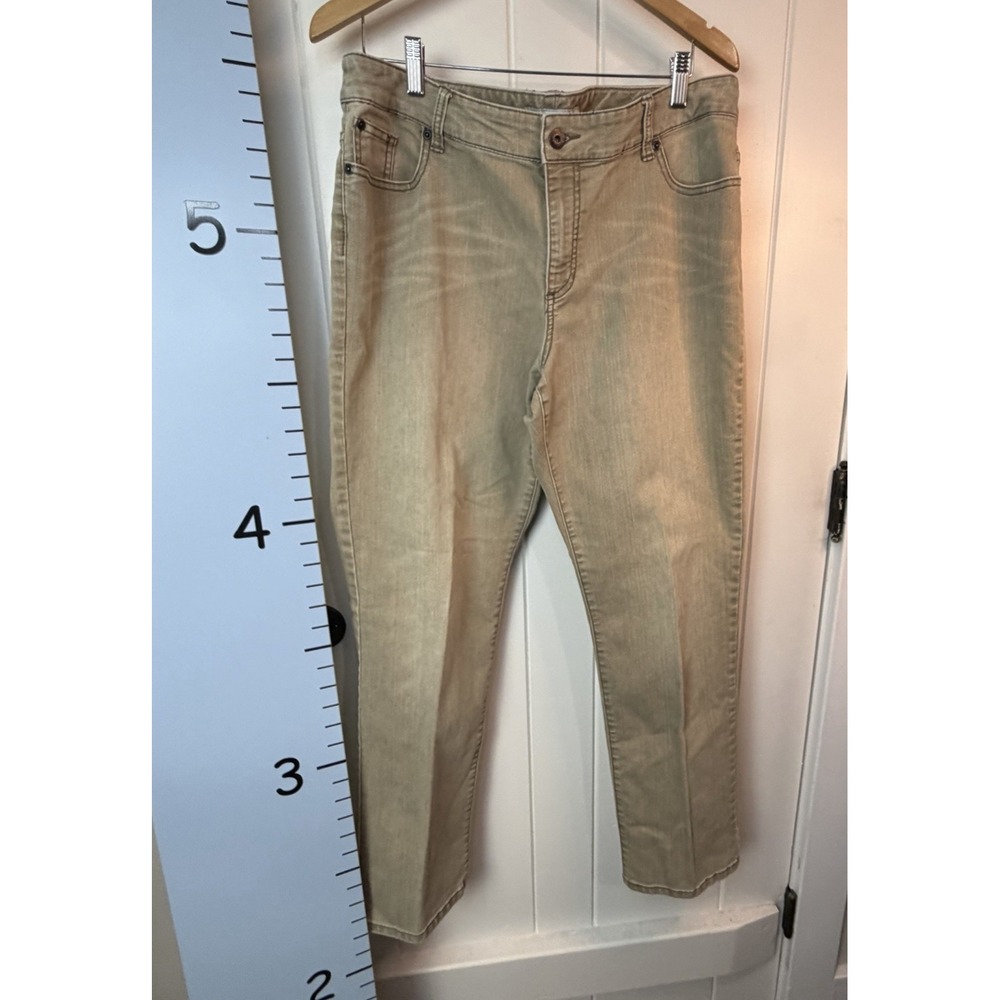 Chicos Platinum Denim Beige/Tan Jeans Straight Leg Women SIZE 3 Regular XL 16